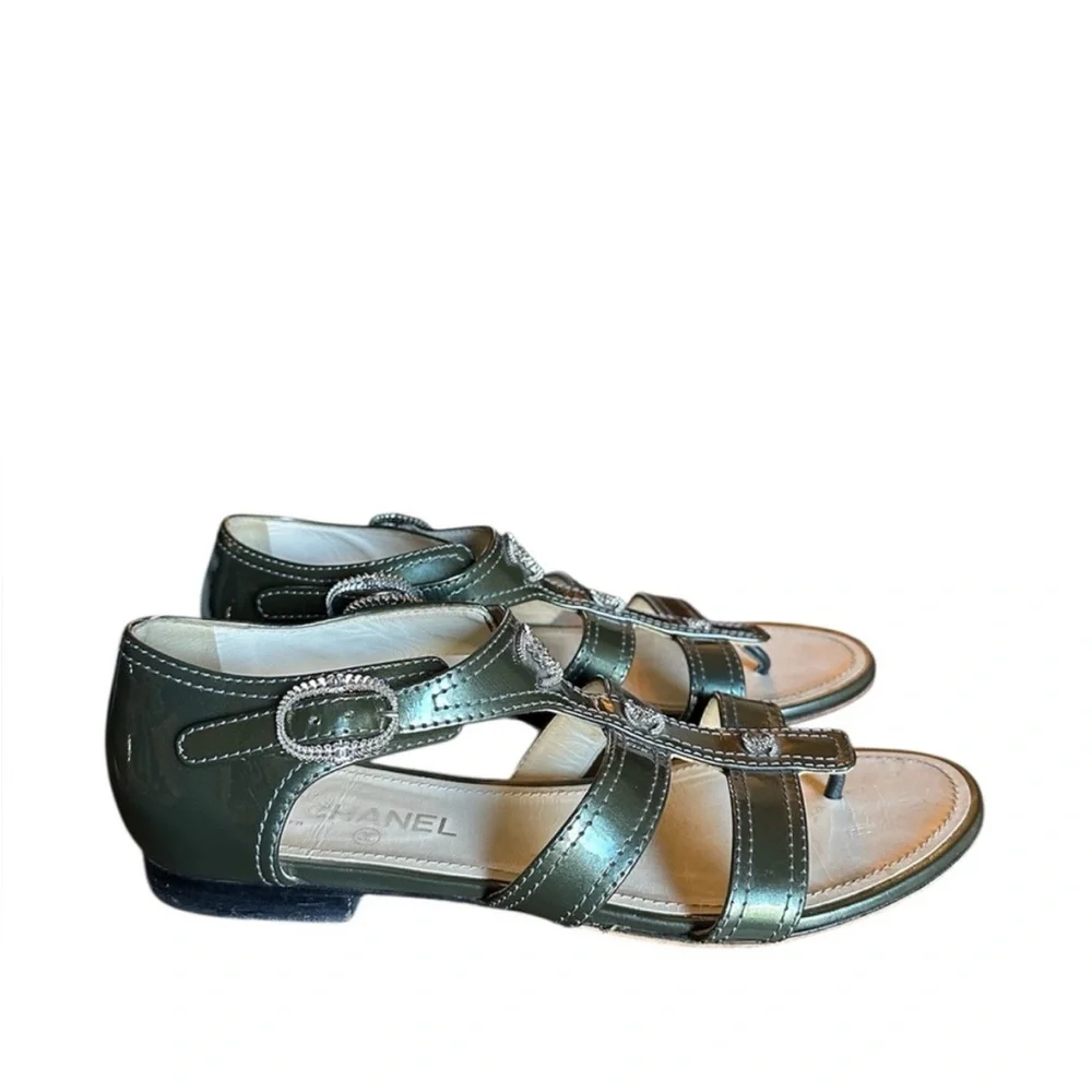 RARE Chanel iconic logo sandals RETAIL 995